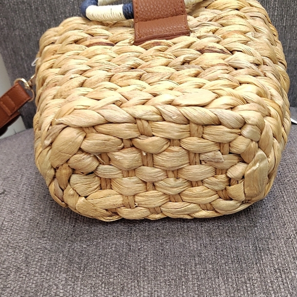 Joules Tan and Navy Woven Tote - Picture 5 of 6